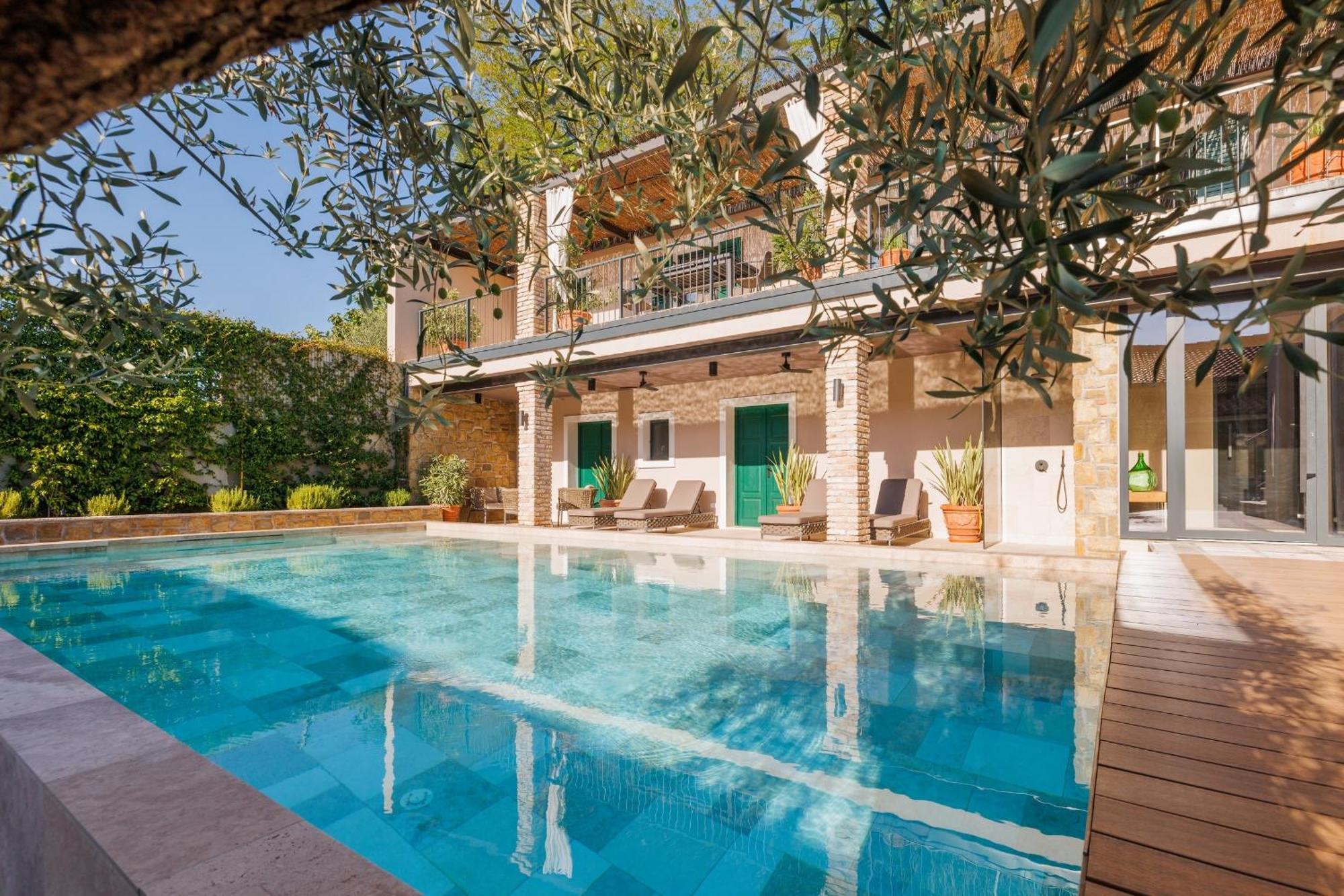 Vila Robida & Spa Črni Kal 外观 照片