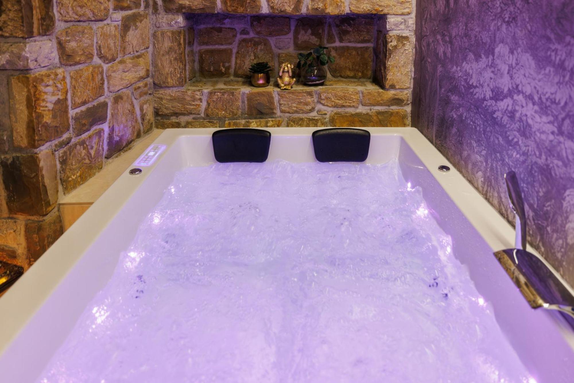 Vila Robida & Spa Črni Kal 外观 照片
