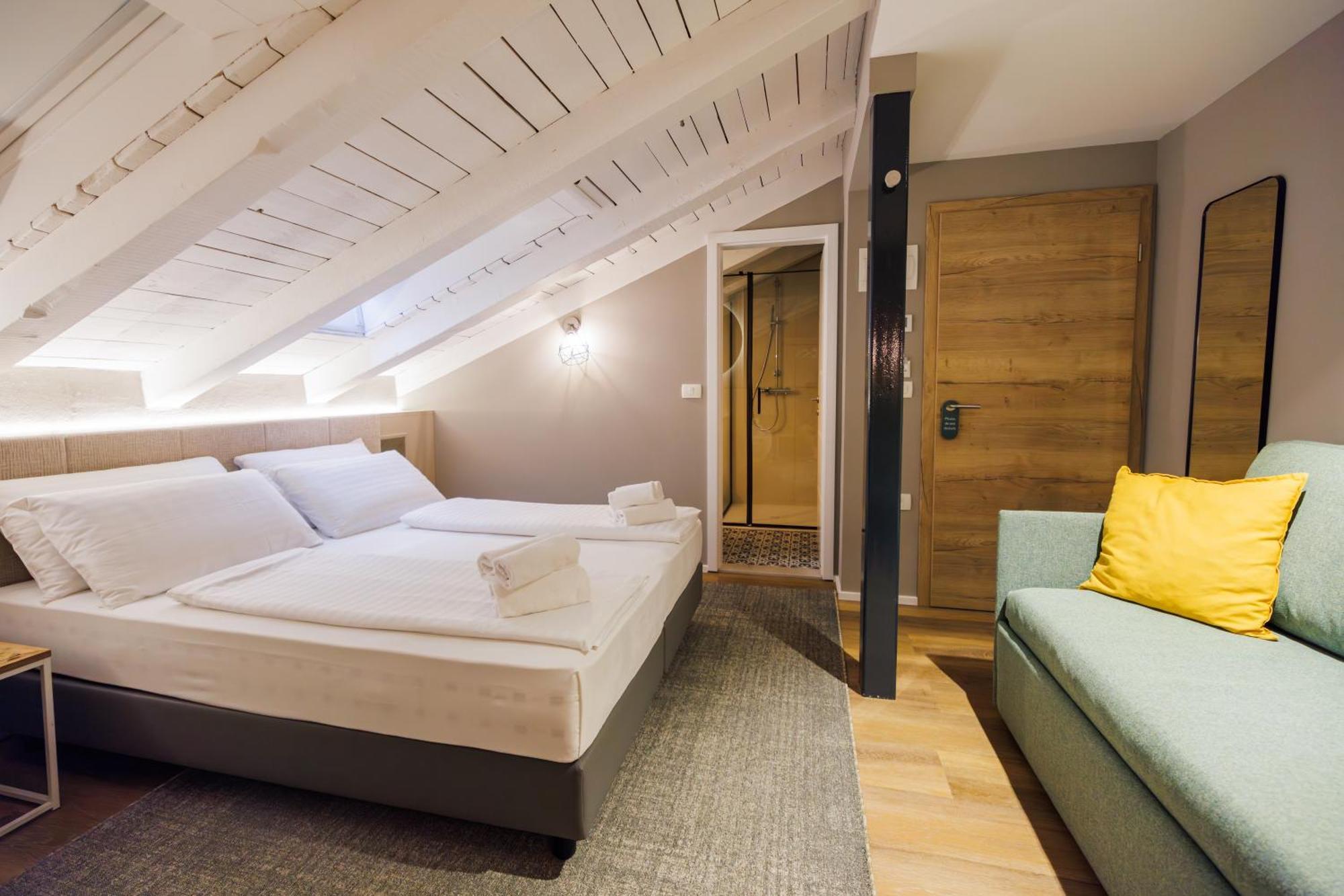 Vila Robida & Spa Črni Kal 外观 照片