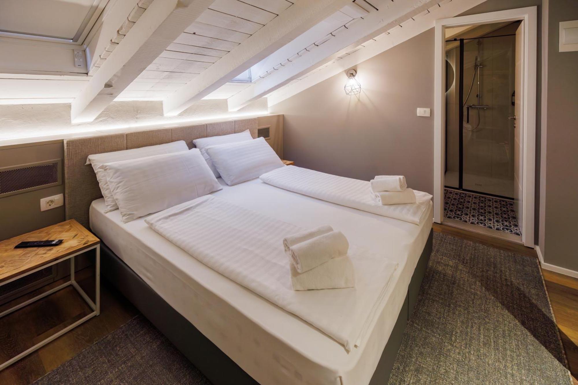 Vila Robida & Spa Črni Kal 外观 照片